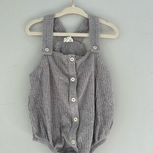 Kate Quinn Gray Ribbed Bubble Romper